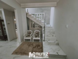 Casa Para Alugar com 3 quartos 3 suítes no bairro Grageru em Aracaju(Leia a descrição)