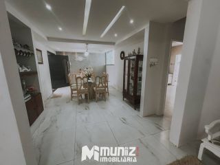 Casa Para Alugar com 3 quartos 3 suítes no bairro Grageru em Aracaju(Leia a descrição)