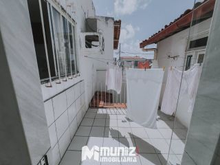 Casa Para Vender com 3 quartos 3 suítes no bairro Grageru em Aracaju(Leia a descrição)