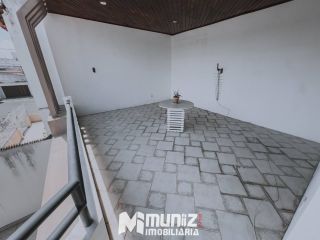 Casa Para Alugar com 3 quartos 3 suítes no bairro Grageru em Aracaju(Leia a descrição)
