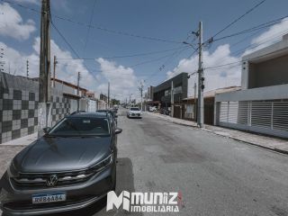 Casa Para Alugar com 3 quartos 3 suítes no bairro Grageru em Aracaju(Leia a descrição)