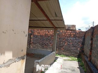 CASA Á VENDA NO LUIZ ALVES 1