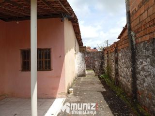 CASA Á VENDA NO LUIZ ALVES 1