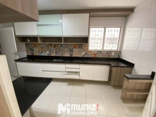 Excelente Apartamento Amplo No Condomínio Riviera.