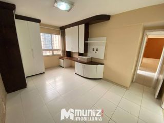 Excelente Apartamento Amplo No Condomínio Riviera.