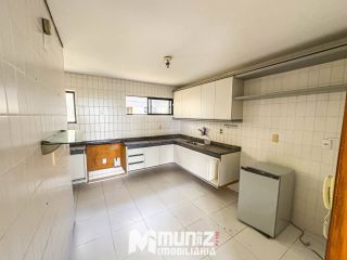 Excelente Apartamento C/ 145 m²- EDF. BIARRITZ PLAZA