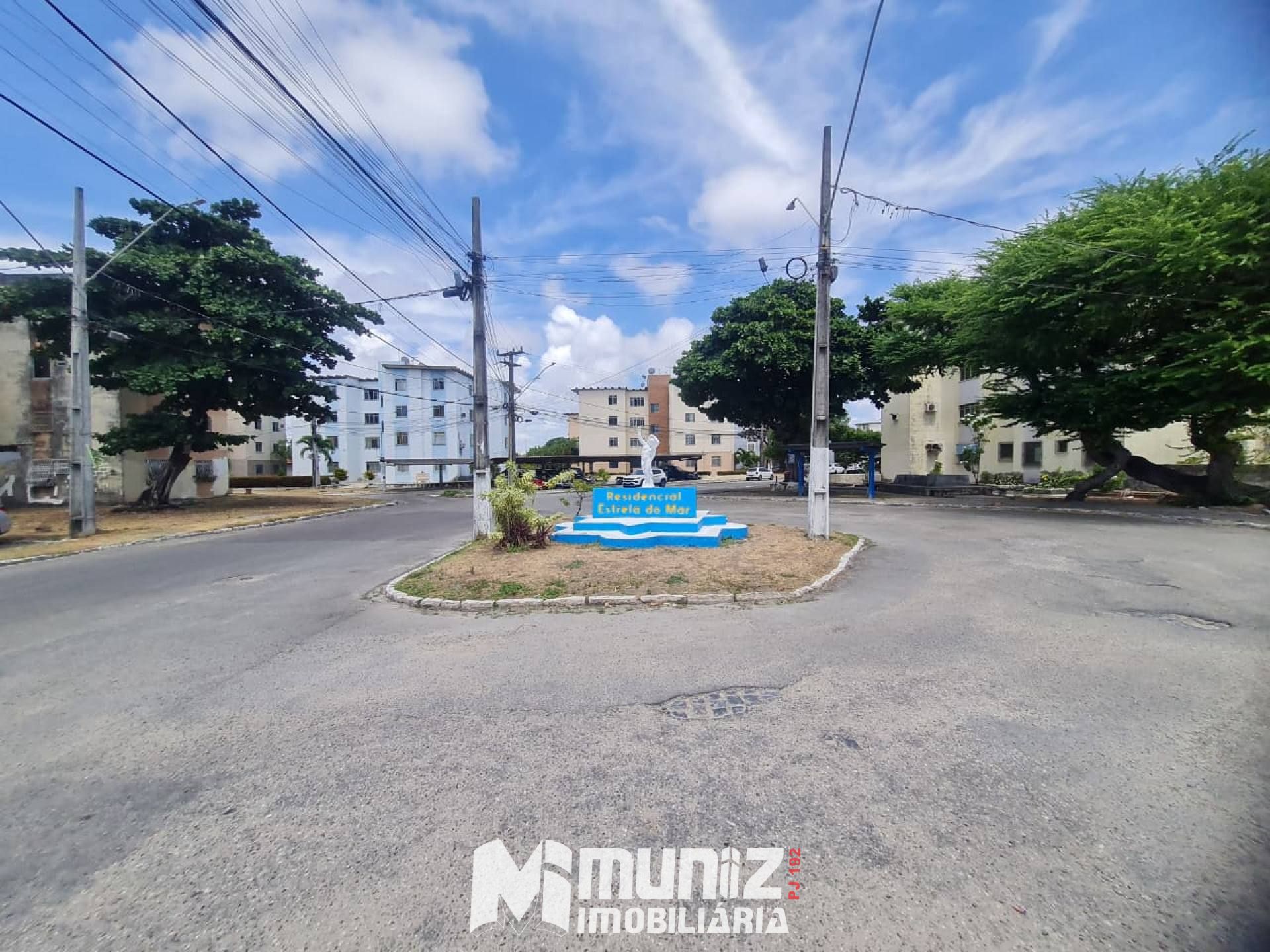 ALUGA-SE APARTAMENTO NO CONDOMÍNIO  ESTRELA DO MAR