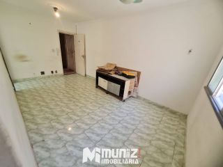 ALUGA-SE APARTAMENTO NO CONDOMÍNIO  ESTRELA DO MAR