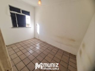 ALUGA-SE APARTAMENTO NO CONDOMÍNIO  ESTRELA DO MAR