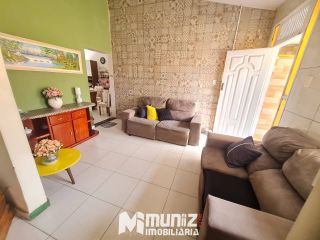 Vende-se Casa de 2 Pavimentos no Bairro Luzia