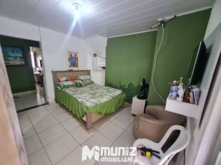 Vende-se Casa de 2 Pavimentos no Bairro Luzia