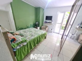 Vende-se Casa de 2 Pavimentos no Bairro Luzia