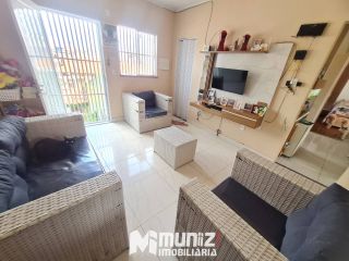 Vende-se Casa de 2 Pavimentos no Bairro Luzia