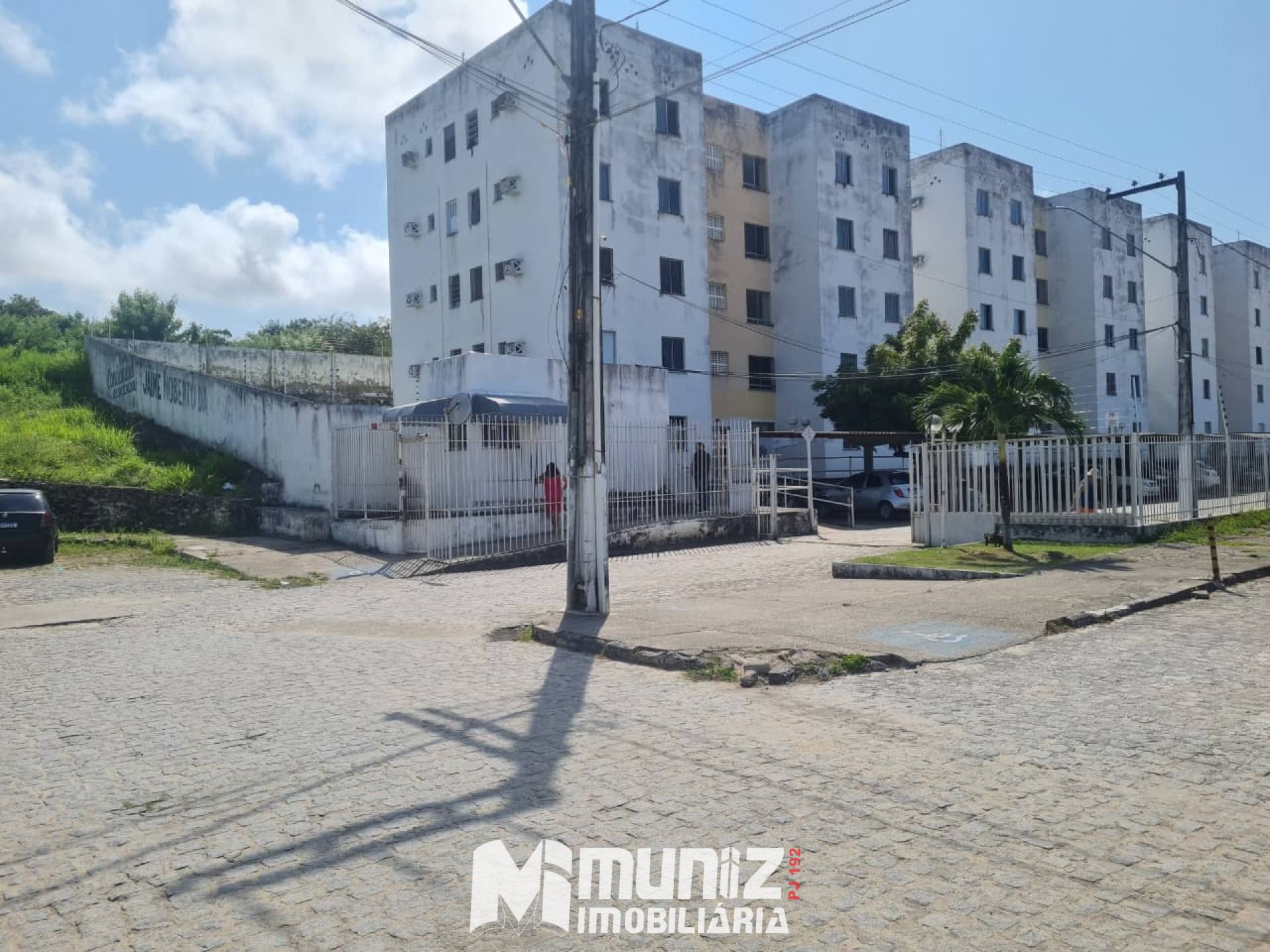 VENDE-SE APT NO 1º ANDAR NO COND JAIME NOBERTO