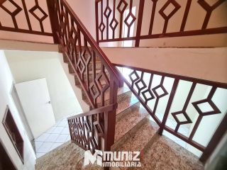 vende-se casa com 2 pavimentos