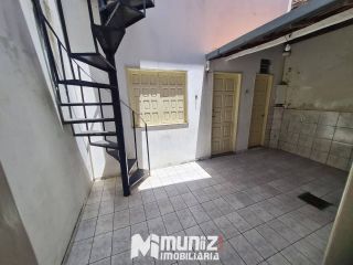 vende-se casa com 2 pavimentos