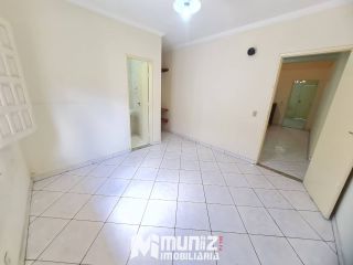 vende-se casa com 2 pavimentos