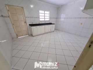 vende-se casa com 2 pavimentos