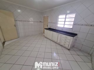 vende-se casa com 2 pavimentos