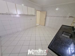 vende-se casa com 2 pavimentos