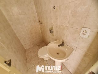 vende-se casa com 2 pavimentos