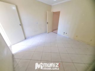 vende-se casa com 2 pavimentos