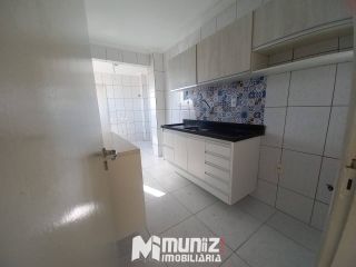 ALUGA-SE OTIMO APARTAMRNTO NO EDF. NOBRE