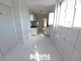 ALUGA-SE OTIMO APARTAMRNTO NO EDF. NOBRE