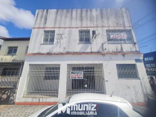 ALUGA-SE  CASA COMERCIAL C/ 03 PAVIMENTOS