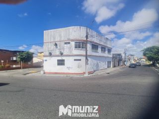 ALUGA-SE  CASA COMERCIAL C/ 03 PAVIMENTOS