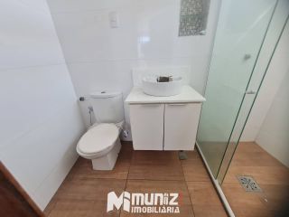 ALUGA-SE  CASA COMERCIAL C/ 03 PAVIMENTOS