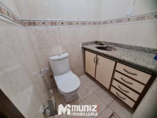 ALUGA-SE  CASA COMERCIAL C/ 03 PAVIMENTOS