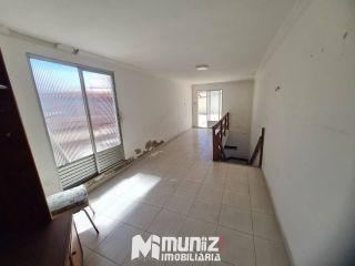 ALUGA-SE  CASA COMERCIAL C/ 03 PAVIMENTOS