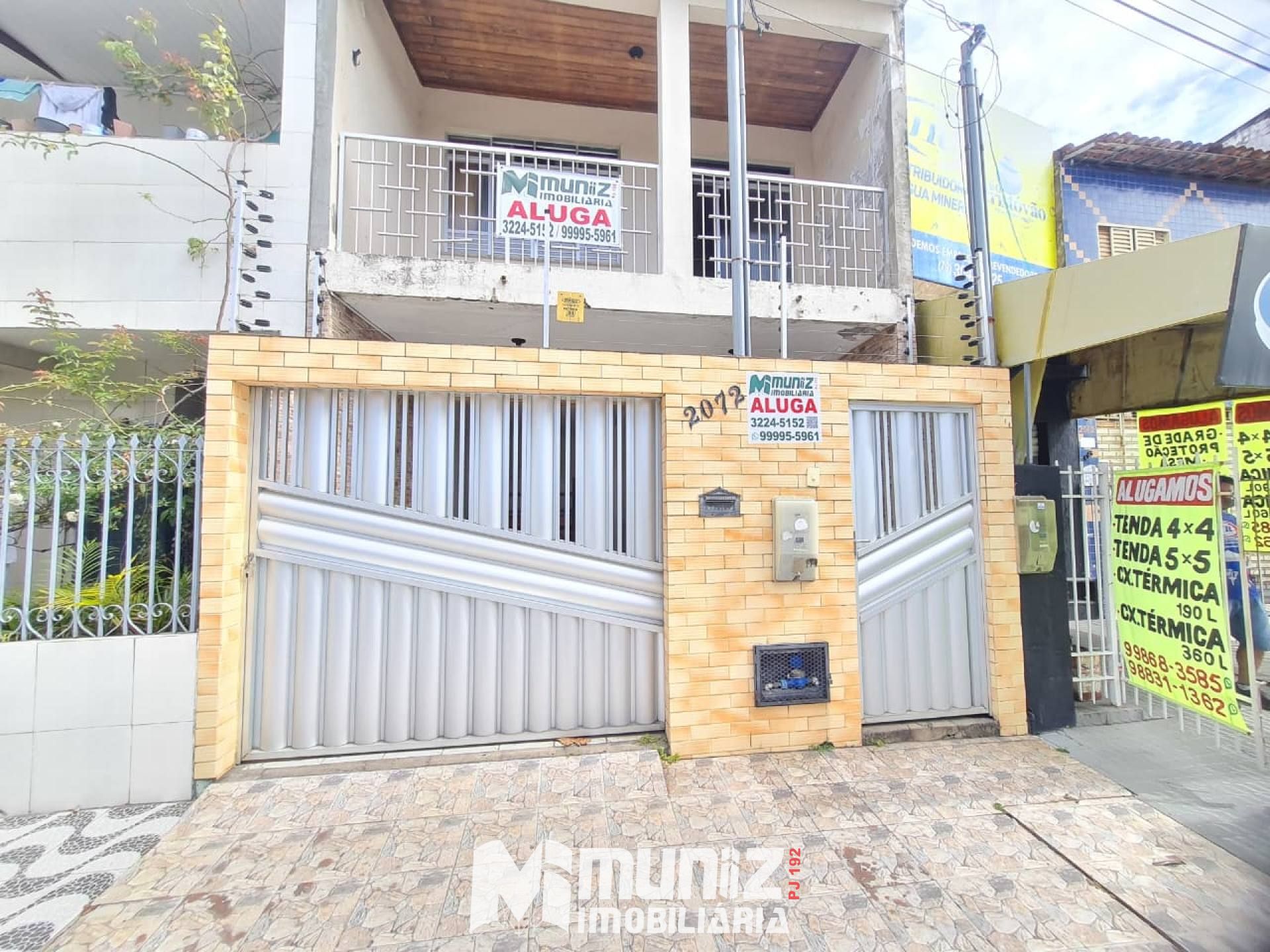 ALUGA-SE CASA C/ 02 PAVIMENTOS