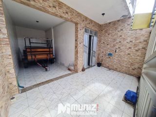 ALUGA-SE CASA C/ 02 PAVIMENTOS