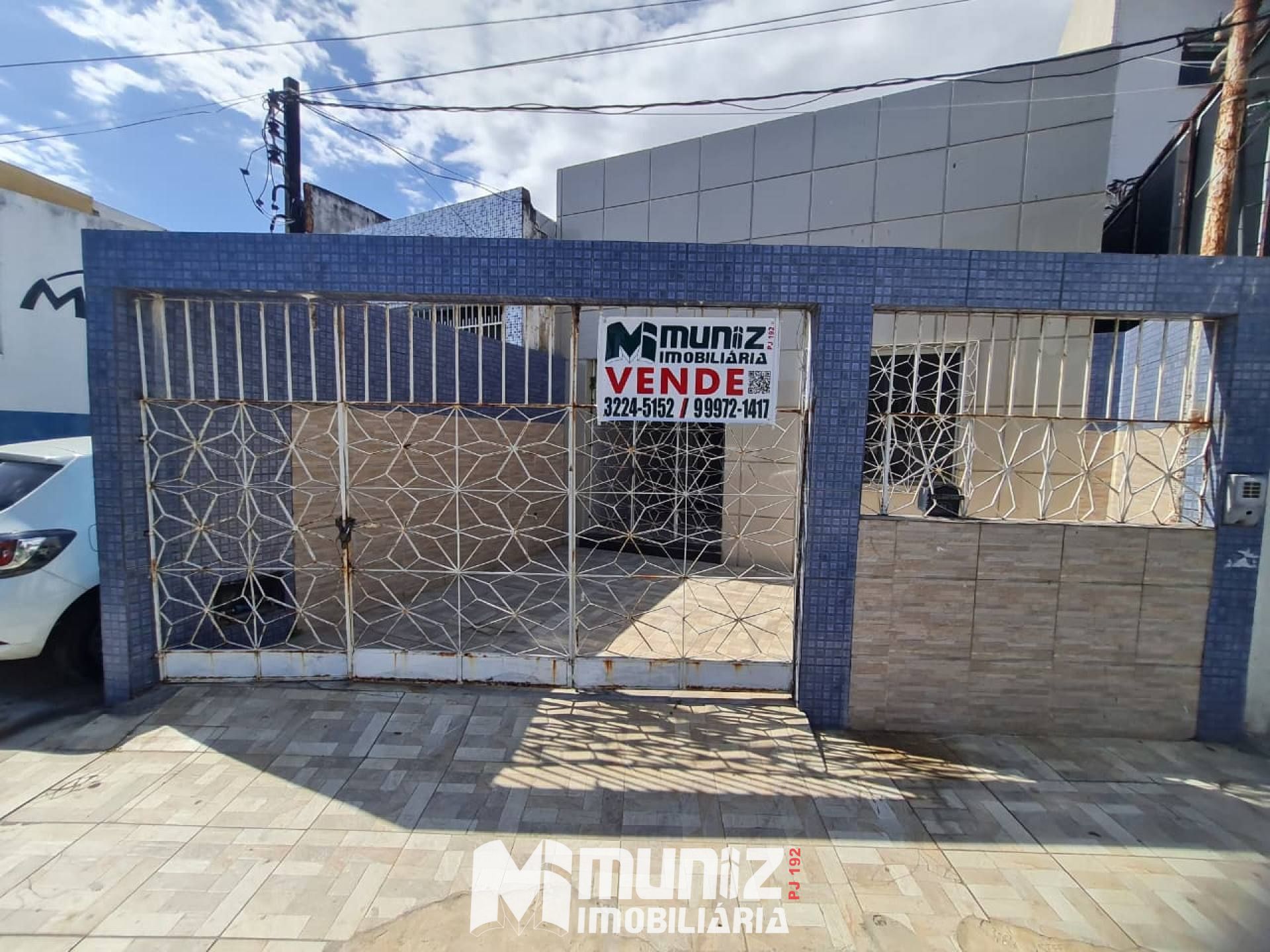 VENDE-SE CASA PRÓX AO COLEGIO JOSÉ OLINO E PISOLAR