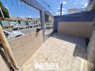 VENDE-SE CASA PRÓX AO COLEGIO JOSÉ OLINO E PISOLAR