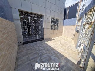 VENDE-SE CASA PRÓX AO COLEGIO JOSÉ OLINO E PISOLAR