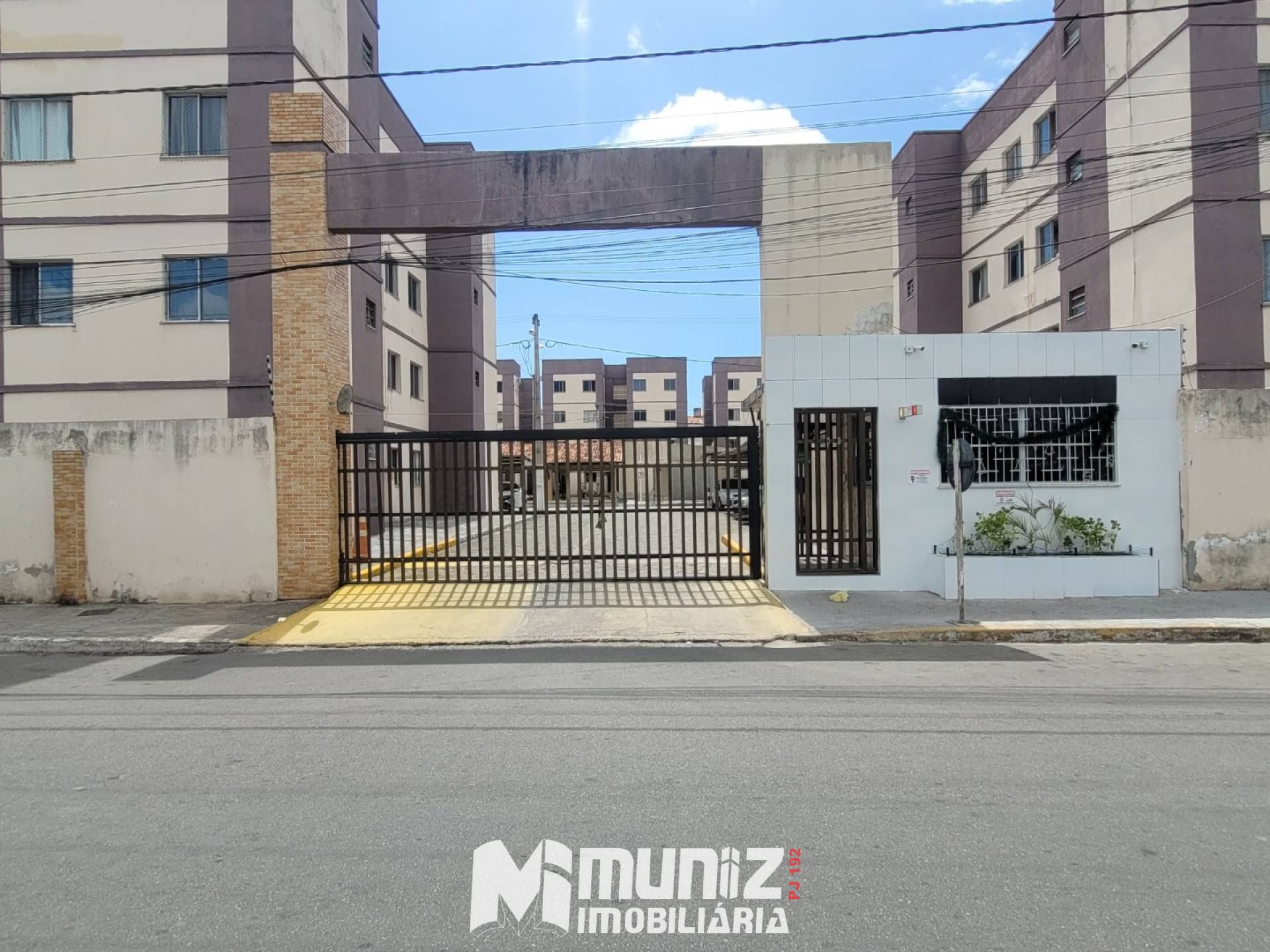 VENDE-SE APT DESOCUPADO NO COND LIVRE MORADA