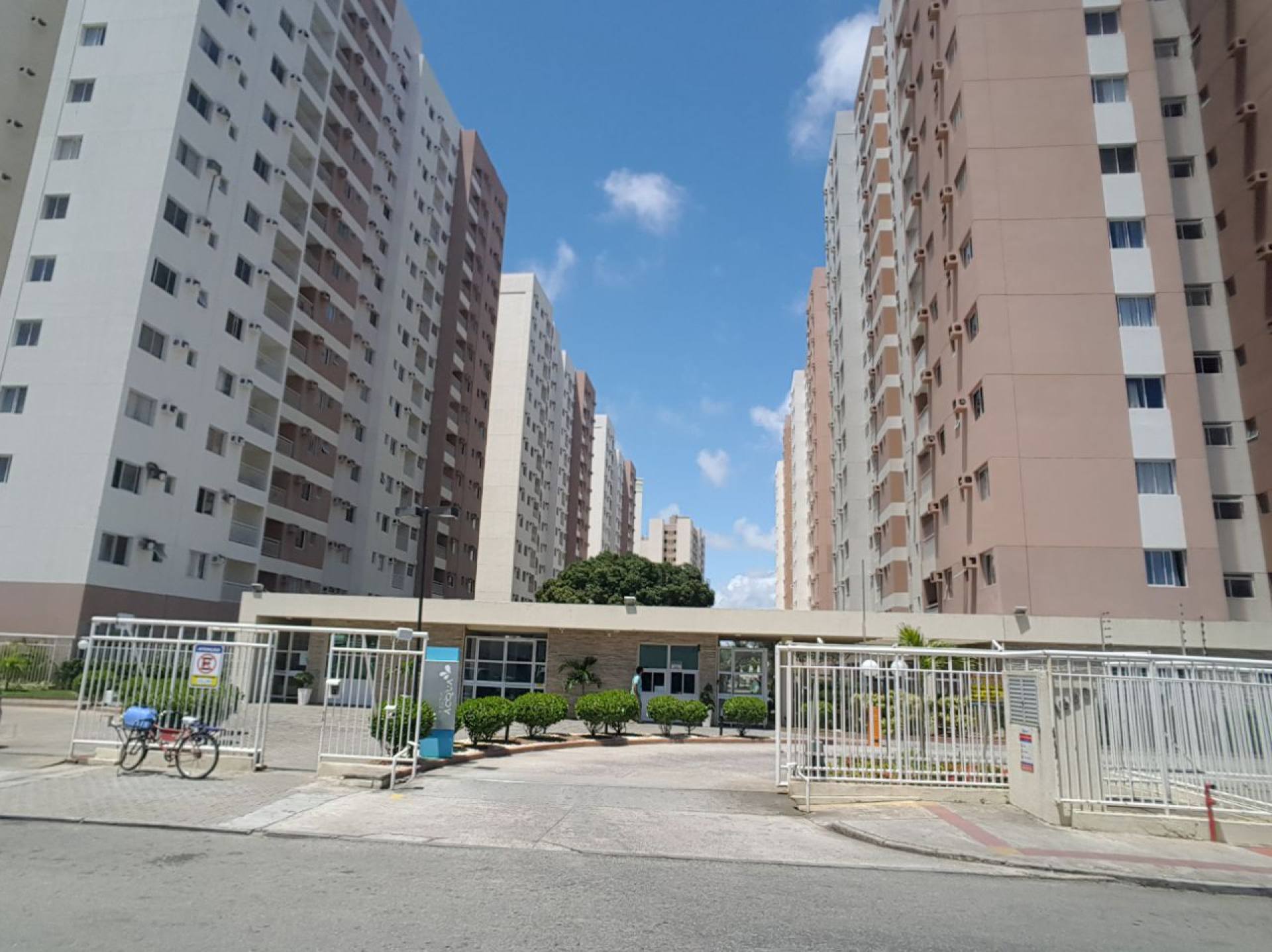 VENDE-SE APT NO COND SPAZIO ACQUA RESIDENTE