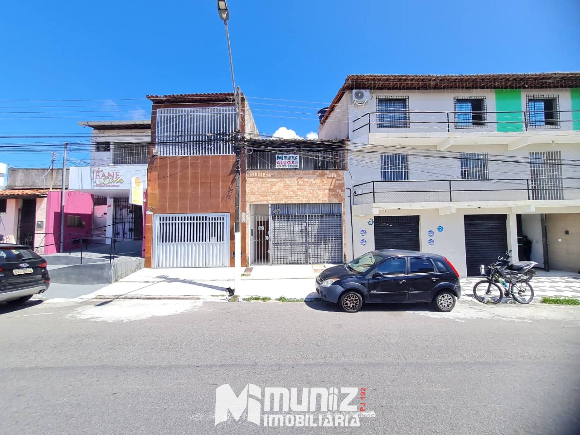 ALUGA-SE APARTAMENTO P/SUPERIOR