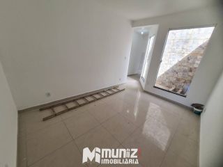 ALUGA-SE APARTAMENTO P/SUPERIOR