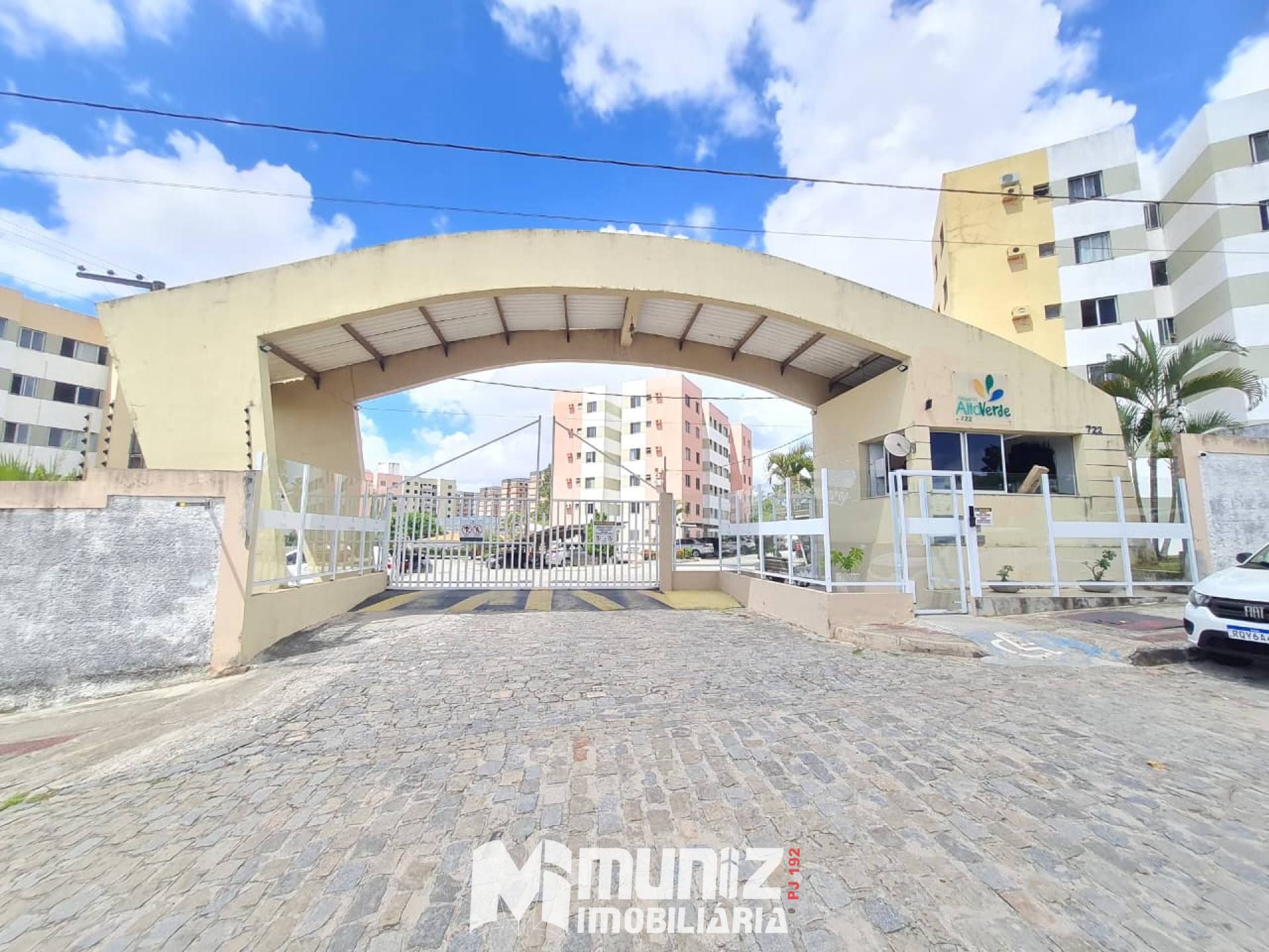 Apartamento Para Alugar com 3/4 sendo 1 suítes - bairro JABOTIANA em São Cristóvão