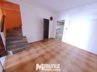 Casa Para Alugar c/ 2 pavimentos - bairro São José em Aracaju