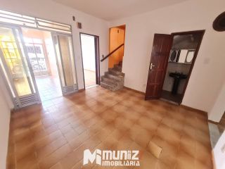 Casa Para Alugar c/ 2 pavimentos - bairro São José em Aracaju