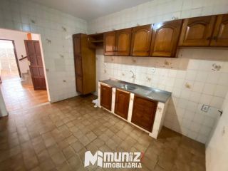 Casa Para Alugar c/ 2 pavimentos - bairro São José em Aracaju