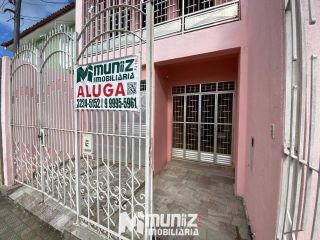 Casa Para Alugar c/ 2 pavimentos - bairro São José em Aracaju