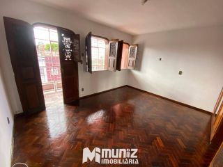 Casa Para Alugar c/ 2 pavimentos - bairro São José em Aracaju