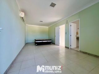 Imóvel Amplo e Versátil com Estrutura Completa - Robalo