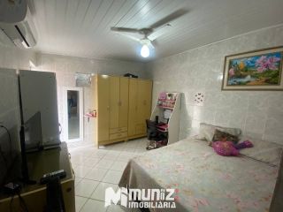 VENDE-SE CASA NA RUA PERNANBUCO